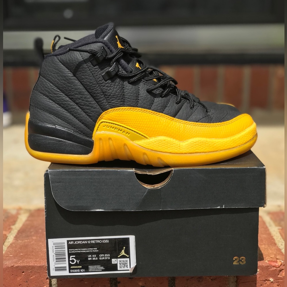 Air Jordan Retro 12 University Gold GS Size 6Y / 7.5 W